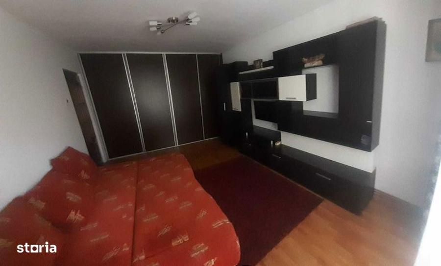 Apartament cu 3 camere decomandat în Mărăști
