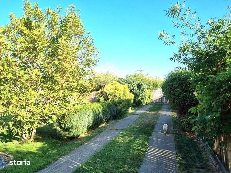 Casă cu 4 camere cu Teren 2297 Mp în Central