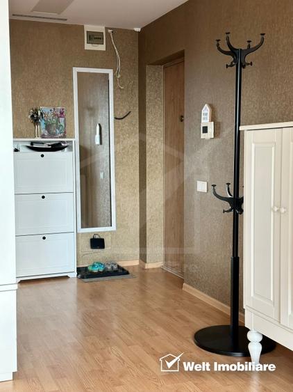 Apartament cu 3 camere semidecomandat, mobilat în Europa