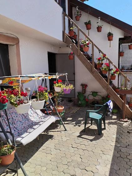 Casă cu 6 camere cu Teren 220 Mp în Central