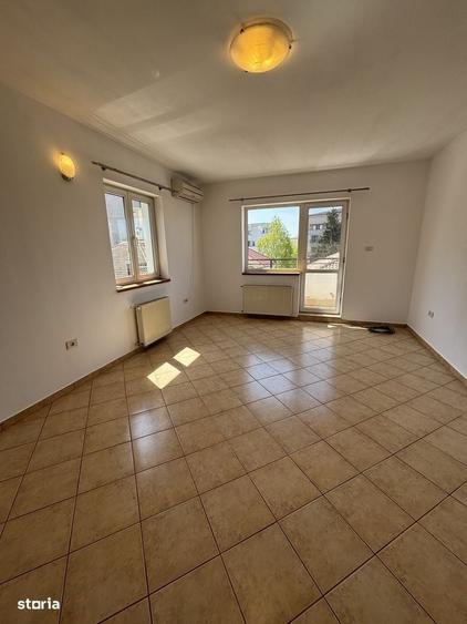 Apartament cu 4 camere decomandat în Herăstrău