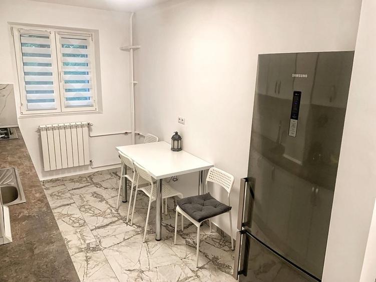 Apartament cu 4 camere în Drumul Taberei