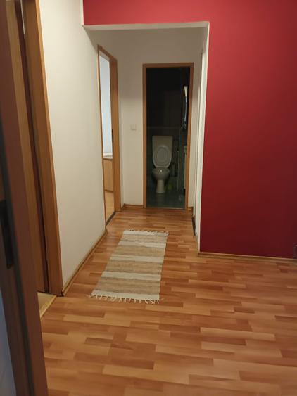 De inchiriat - 4