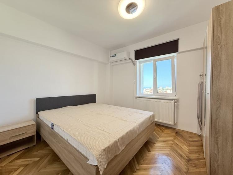 Apartament cu 4 camere decomandat, mobilat în Tomis II