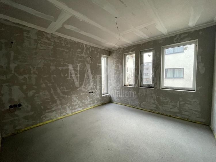Duplex cu 4 camere cu Canalizare în Florești