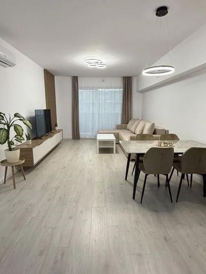 Apartament cu 2 camere semidecomandat în Ghencea