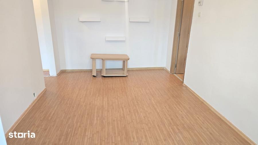Apartament cu 2 camere semidecomandat în Micro 15
