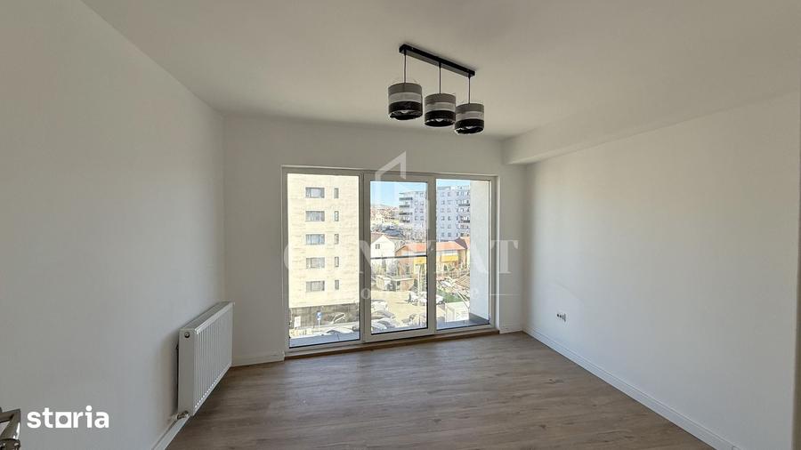 Apartament cu 4 camere decomandat în Dâmbul Rotund