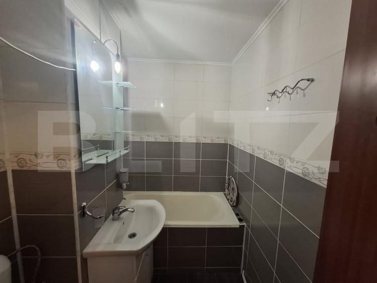 Apartament cu 2 camere semidecomandat, mobilat în Micro 16