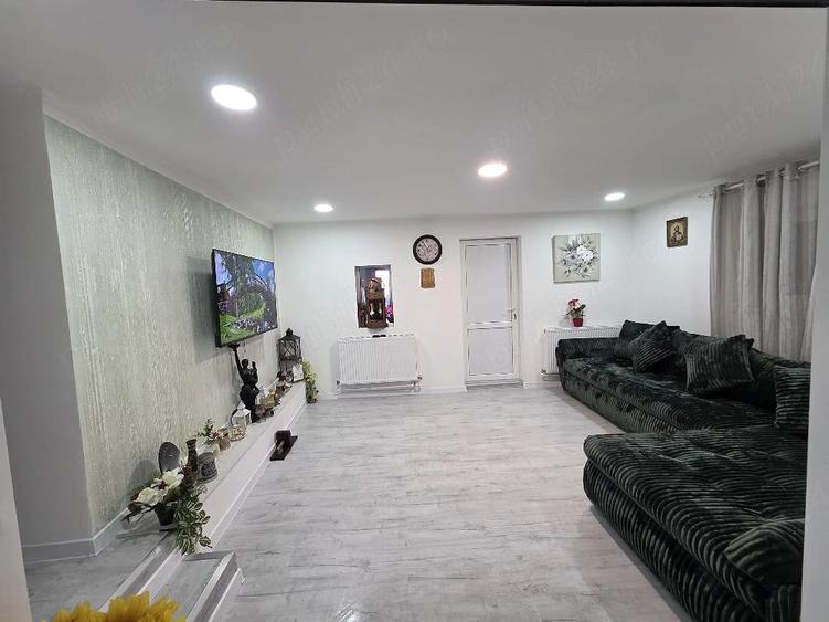Casă cu Teren 544 Mp în Vadu Pașii