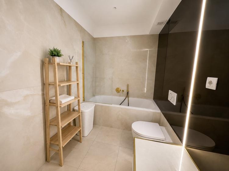 Apartament cu 3 camere decomandat, mobilat în Pipera