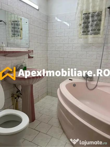 Apartament cu 4 camere semidecomandat în Crângași