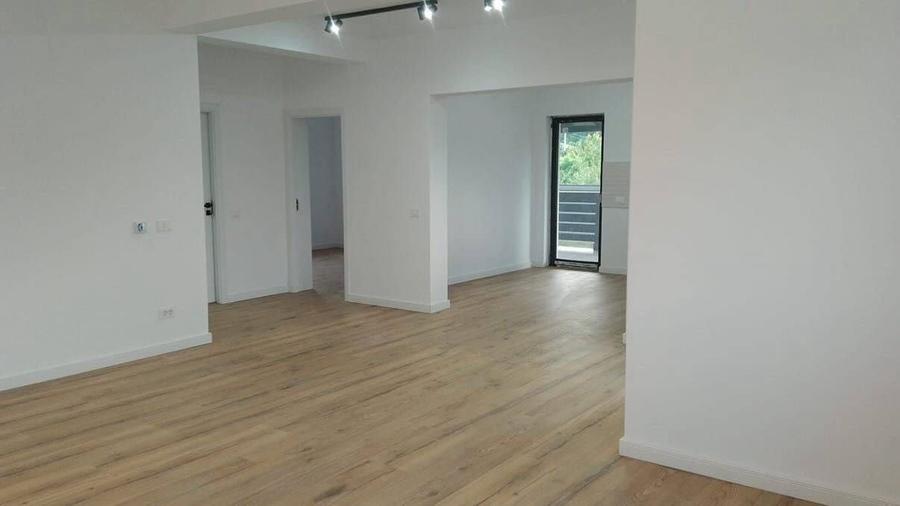 Casă cu 3 camere cu Teren 400 Mp în Hemeiuș