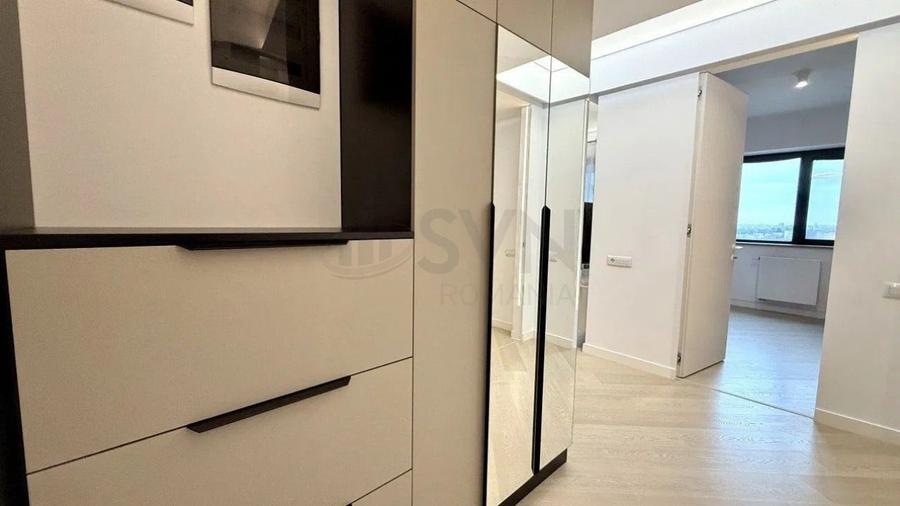 Apartament cu 3 camere semidecomandat, mobilat în Pipera