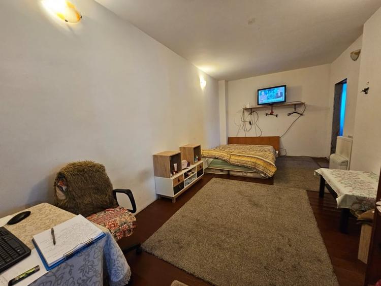 Casă individuală cu 2 camere cu Canalizare în Bucureștii Noi