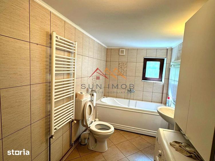 Casă cu 5 camere decomandat cu Teren 304 Mp în Poiana