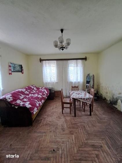 Casă cu 4 camere cu Teren 2400 Mp în Balinț