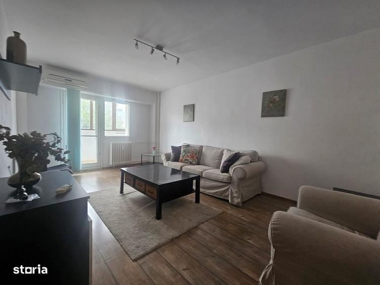 Apartament cu 3 camere decomandat în Victoriei