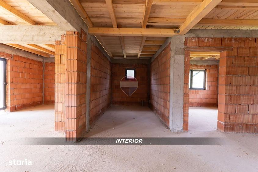 Casă cu 3 camere în Săbișa
