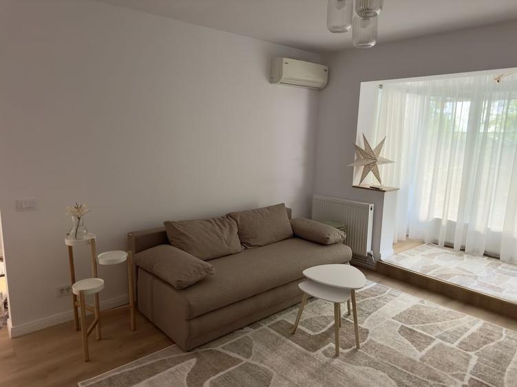 Apartament cu 2 camere semidecomandat, mobilat în Păcurari