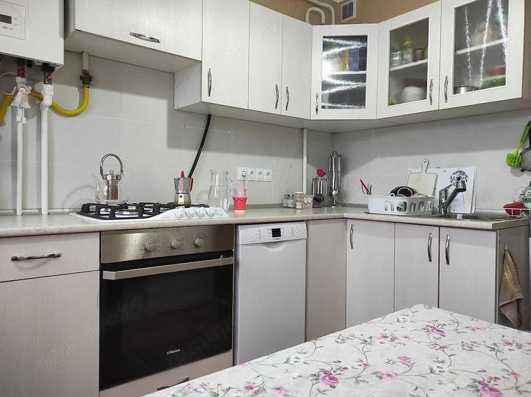 Apartament cu 2 camere decomandat în Dâmbovița