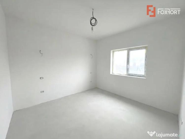 Casă cu 4 camere cu Teren 273 Mp în Urseni