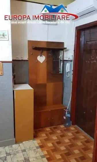 Apartament cu 2 camere decomandat în C5