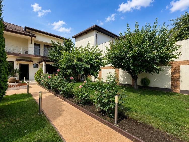 Casă individuală cu 6 camere cu Piscina în Industriilor