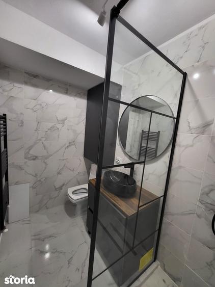 Garsonieră decomandată în Calea București