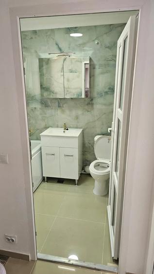 Apartament cu 3 camere decomandat în Tătărași