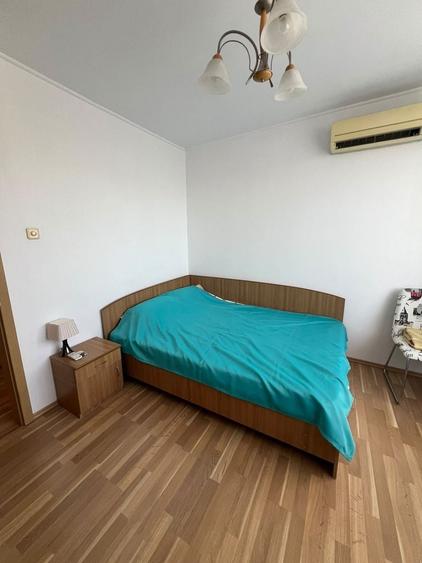 Apartament cu 3 camere semidecomandat, mobilat în Iancului
