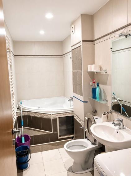 Apartament cu 2 camere semidecomandat, mobilat în Băneasa