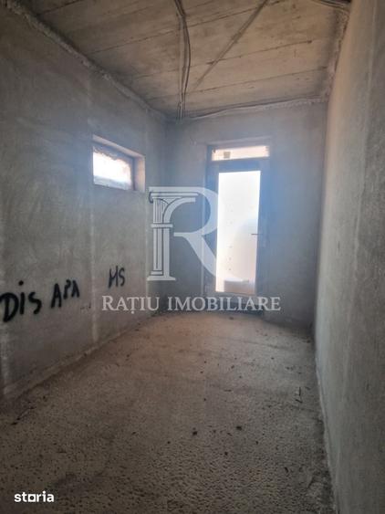 Casă cu 5 camere cu Teren 500 Mp în Paleu