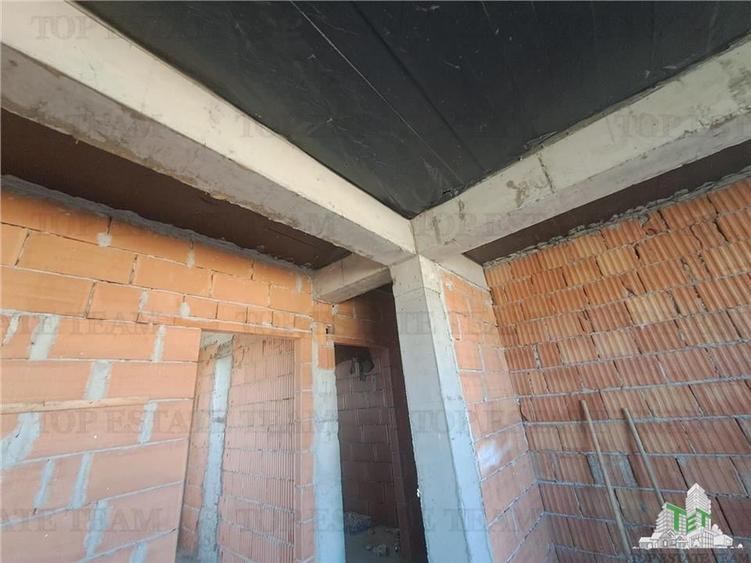 Casă individuală cu 6 camere cu Teren 1000 Mp în Corbeanca