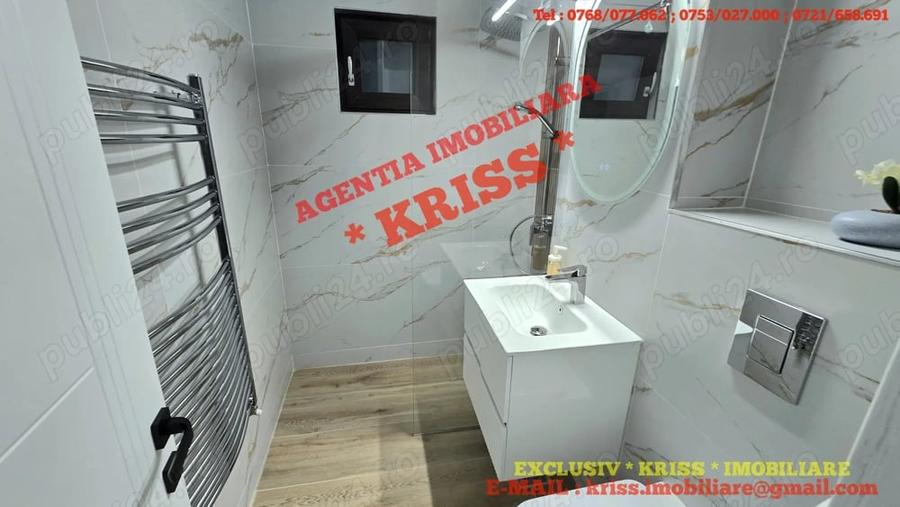 Apartament cu 4 camere decomandat în Central