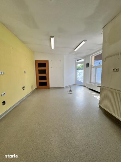 Spațiu comercial, de 230 mp, în Gruia