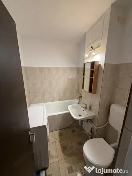 Garsonieră semidecomandată în Tei