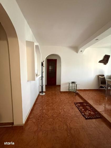 Apartament cu 4 camere decomandat în Central