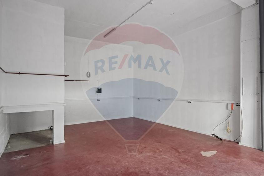 Spațiu comercial, de 140.30000305176 mp, în Centrul Civic