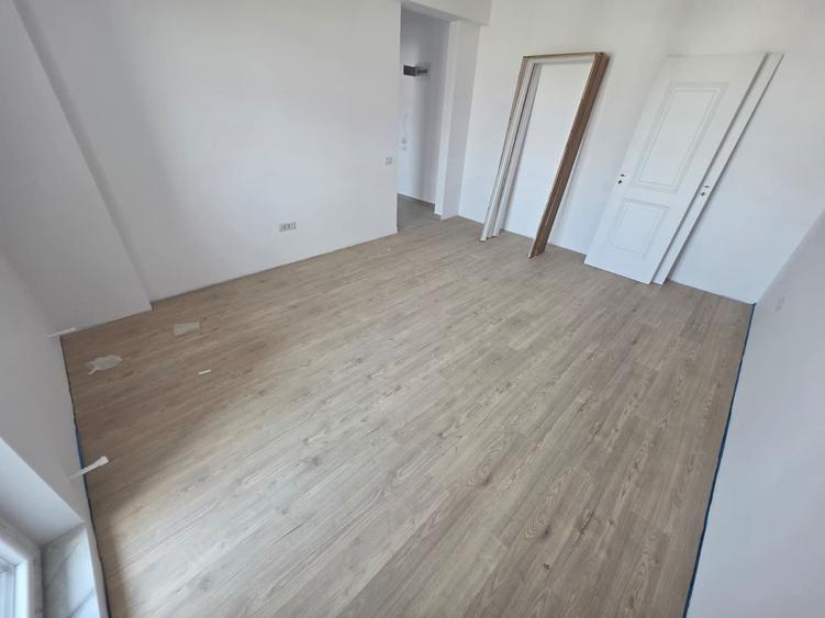 Apartament cu 2 camere decomandat în Dobroești