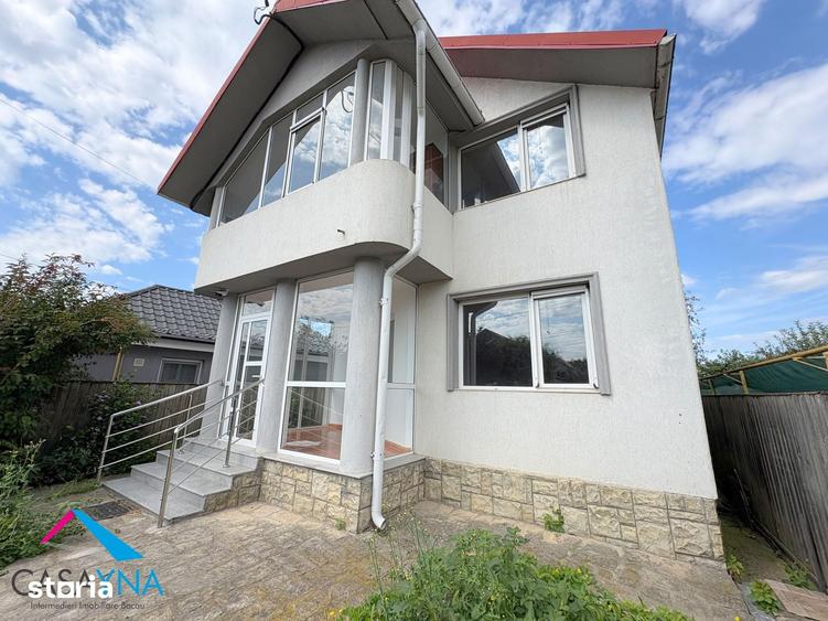 Casă cu 5 camere cu Teren 378 Mp în Șerbănești