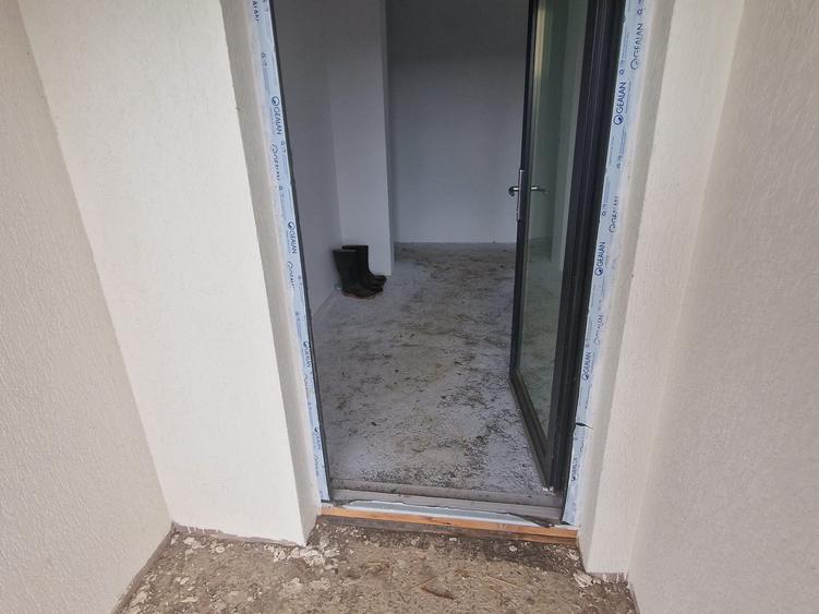 Casă cu 2 camere în Dobreni
