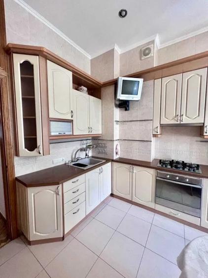 Apartament cu 2 camere decomandat în Chitila