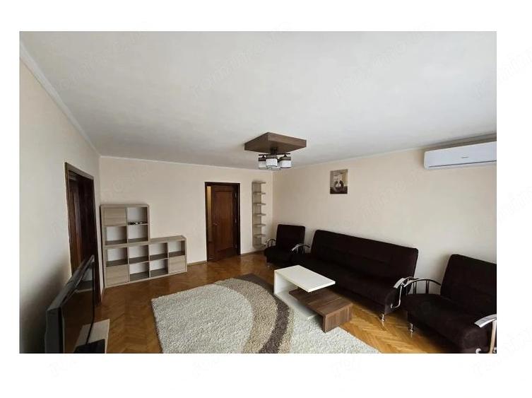 Apartament cu 3 camere decomandat, mobilat în Timpuri Noi
