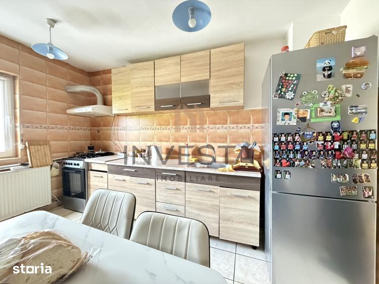 Apartament cu 4 camere decomandat în Zorilor