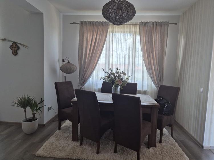 Casă cu 3 camere în Central