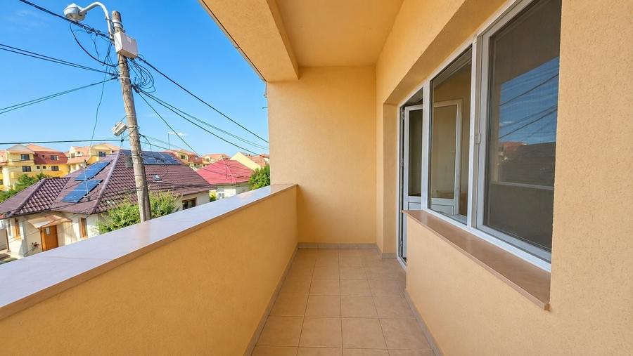 Casă individuală cu 4 camere cu Canalizare în Nord-Vest