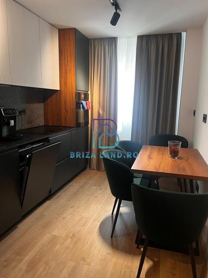 Apartament cu 3 camere decomandat în Tineretului