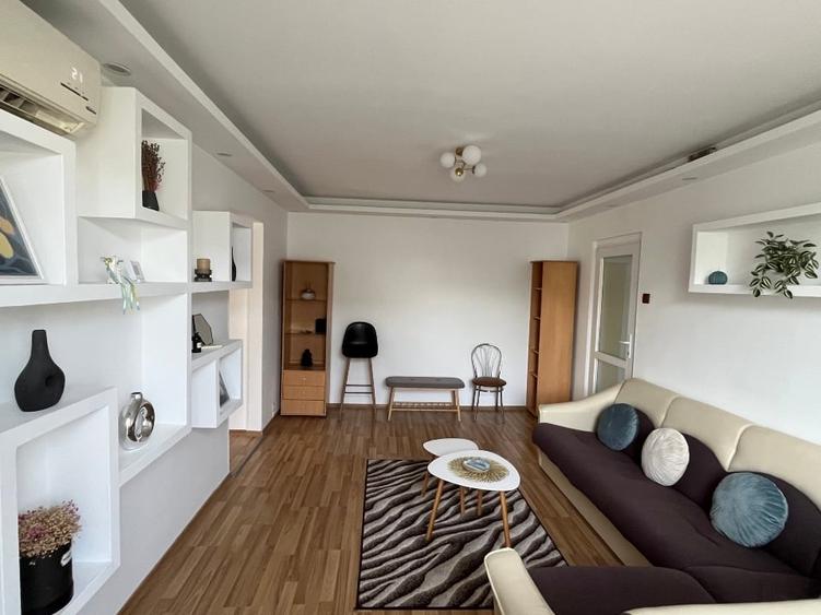 Apartament cu 2 camere semidecomandat, mobilat în Galata
