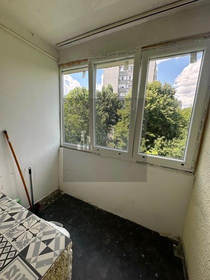 Garsonieră decomandată în Berceni